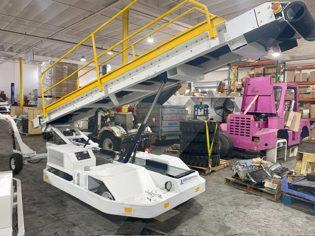 Towable Belt Loader Wasp A01771D-3179