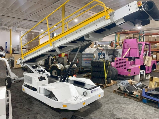 Towable Belt Loader Wasp A01771D-3179