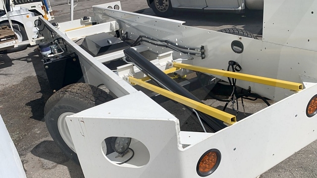 Belt Loader Tug 660E