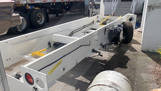 Belt Loader Tug 660E