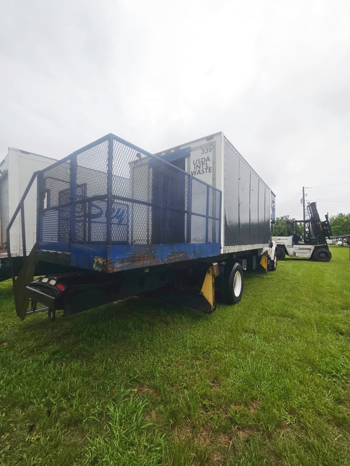Catering Truck Ford / CB16-228
