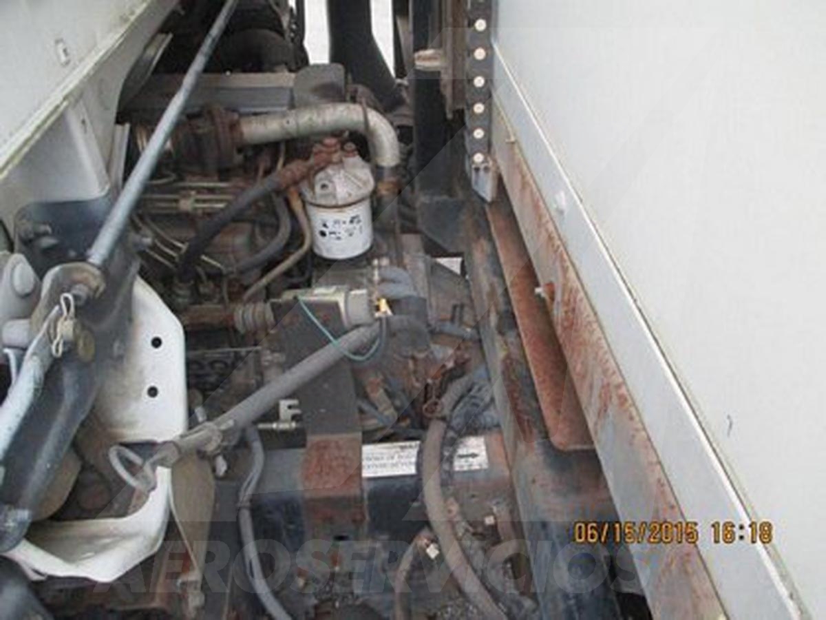 Catering Truck Tesco Hi-Lift Inc./Isuzu CL40-12