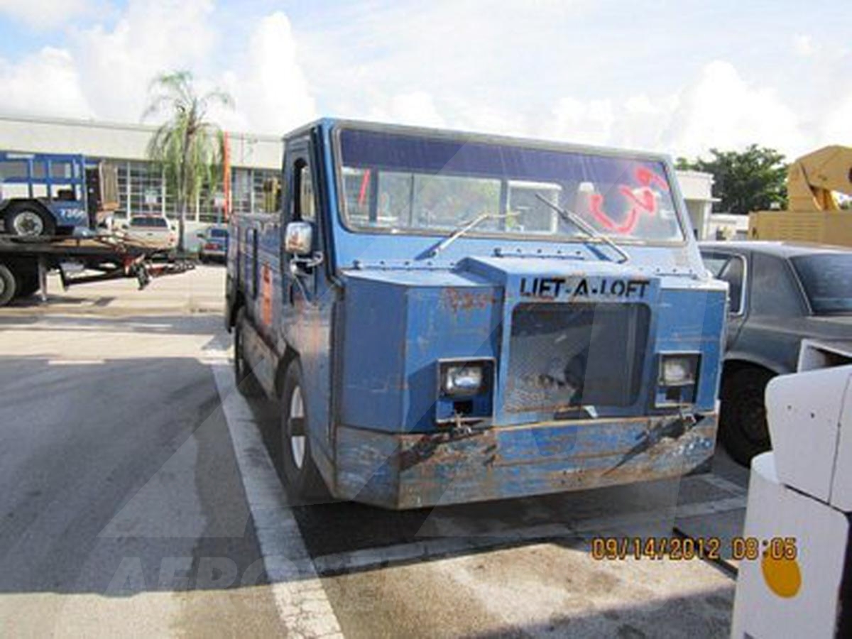 1998 Lift-A-Loft APV- LAV