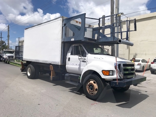 Cabin Service Truck Ford/Tesco F-750/CST 16'