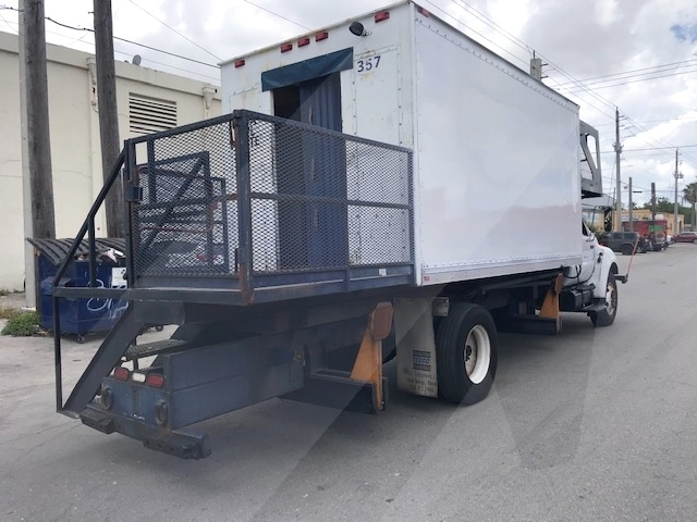 Cabin Service Truck Ford/Tesco F-750/CST 16'