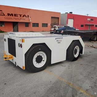 Push Back Tractor S&S GT-1628