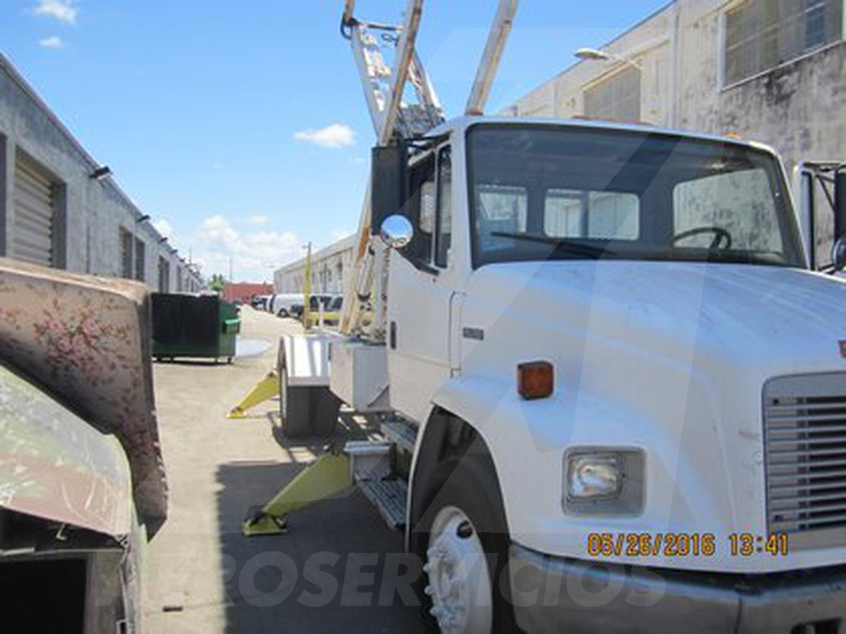 Lift Truck Tesco/ Freightliner ML-5030 / Fl70