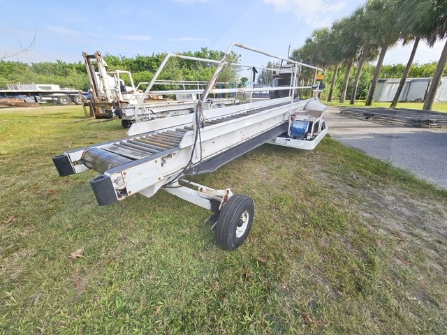 Towable Belt Loader Wasp A01771D-3853