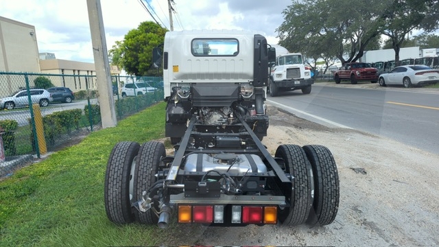 Truck Chassis Isuzu NPR - Gasoline