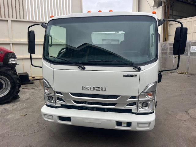 Truck Chassis Isuzu NPR - Gasoline
