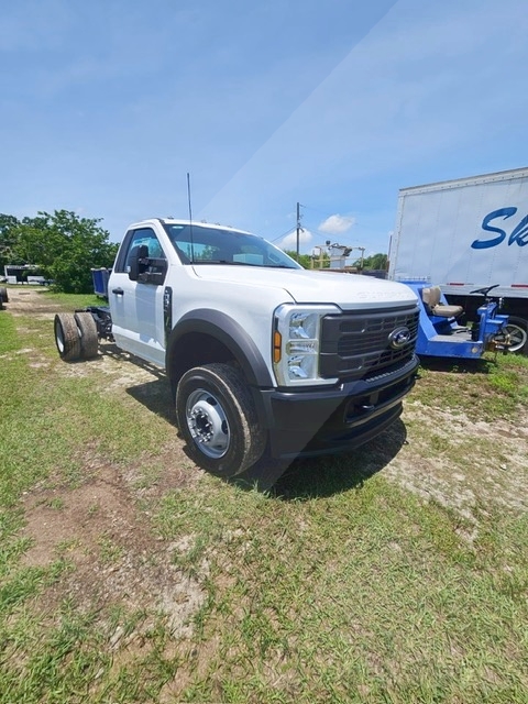 Truck Chassis Ford F-600