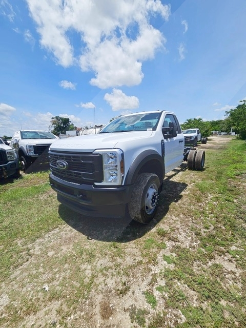 Truck Chassis Ford F-600