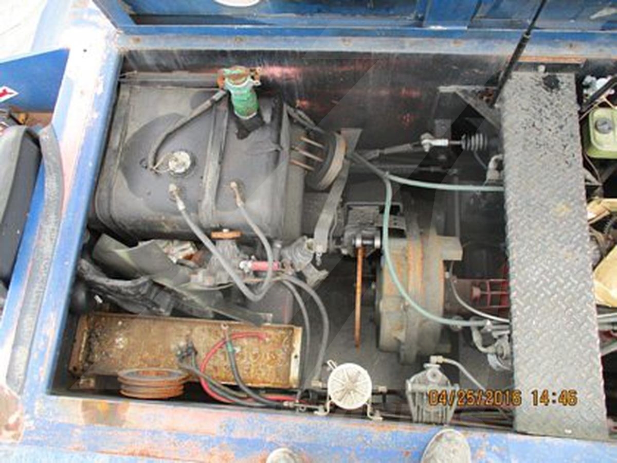 Push Back Tractor S&S GT-1628