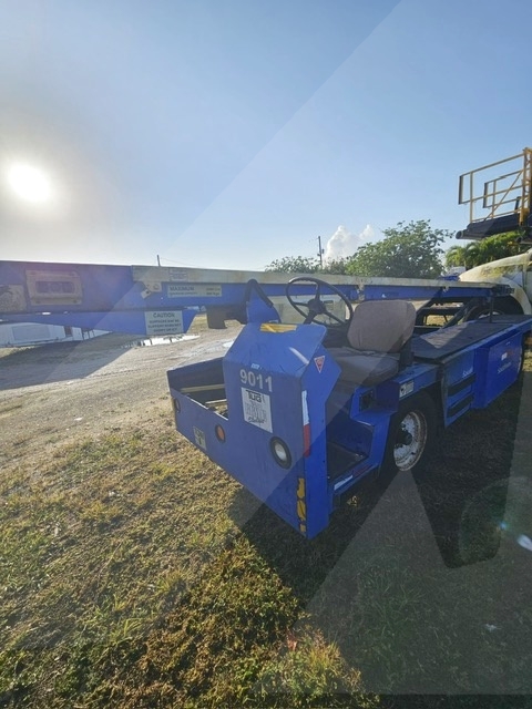 Belt Loader Tug 660E