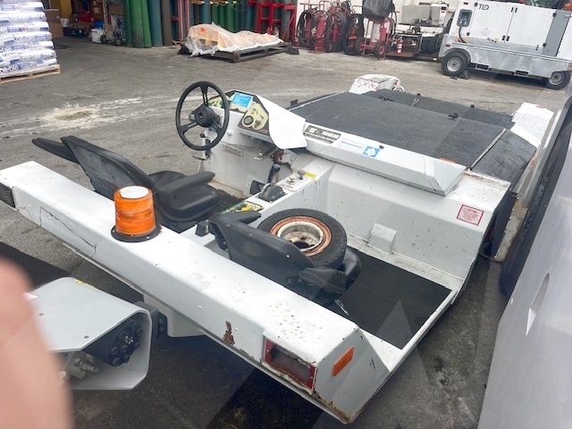 Towbarless Push Back Tractor Lektro AP-8850-SDA