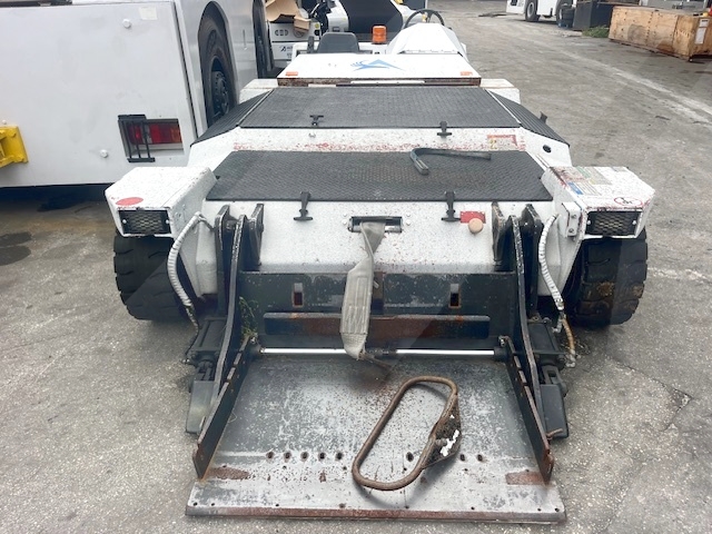 Towbarless Push Back Tractor Lektro AP-8850-SDA