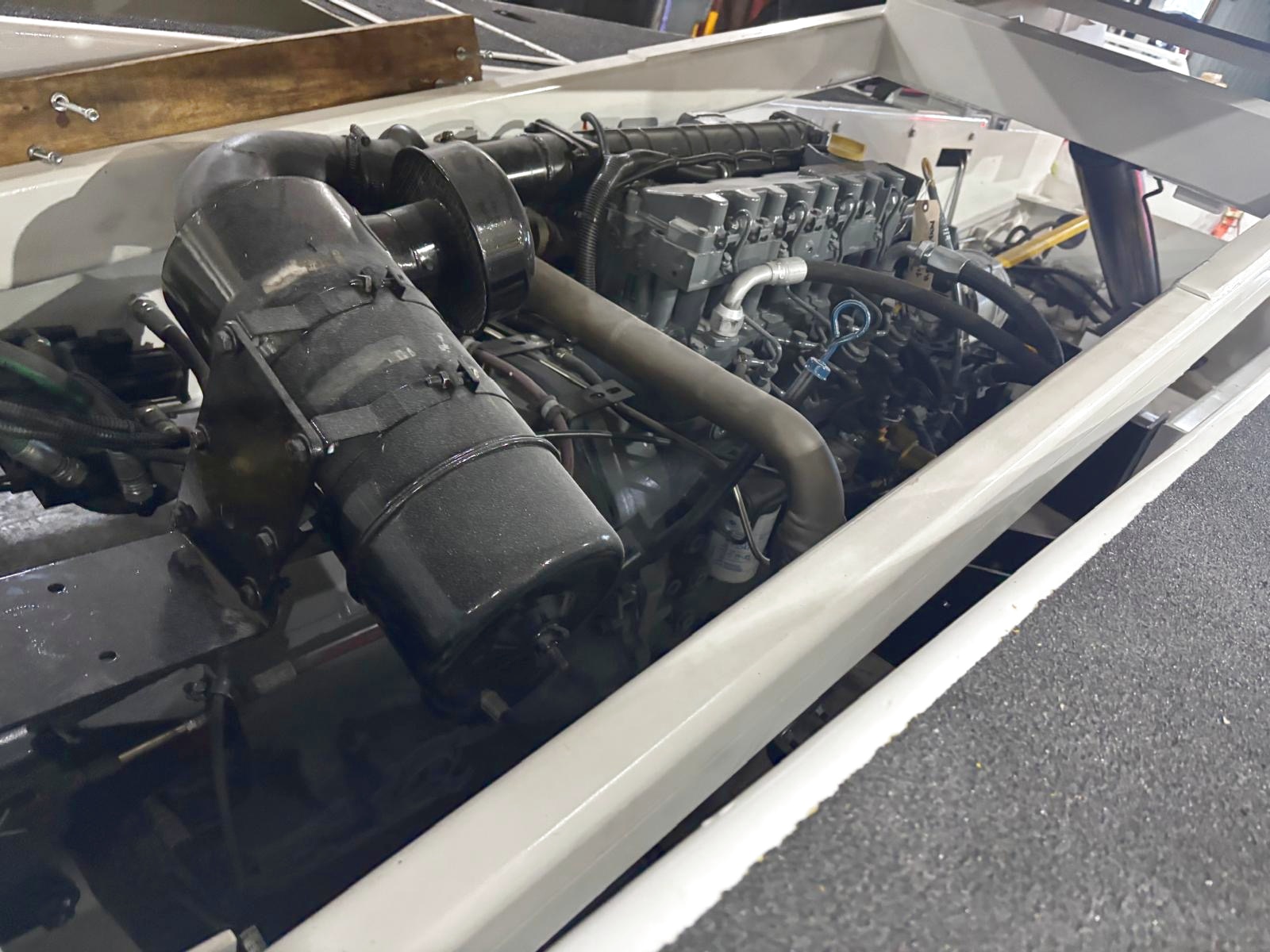 Belt Loader Tug 660