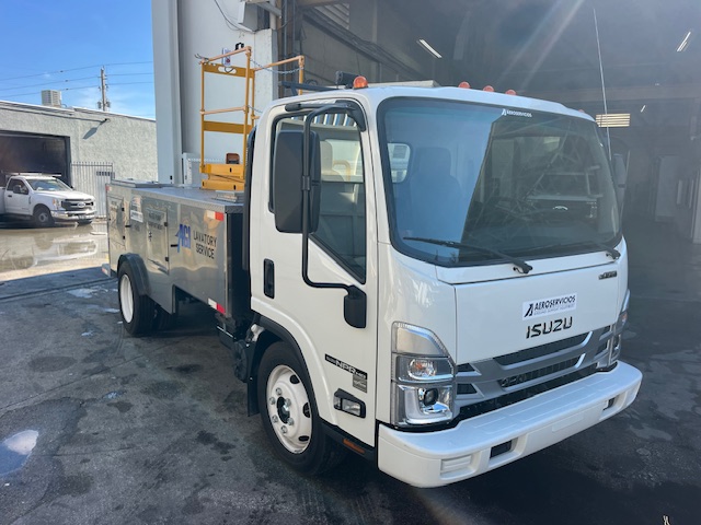 Lavatory Truck Isuzu/Standard GSE NPR- Gasoline
