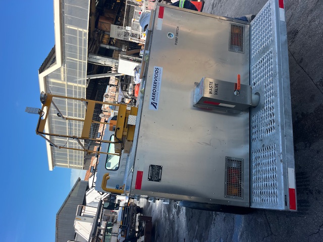 Lavatory Truck Isuzu/Standard GSE NPR- Gasoline