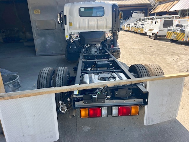 Truck Chassis Isuzu NPR- Gasoline