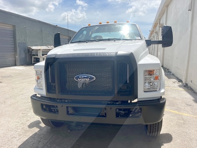 Truck Chassis Ford F-750 2025