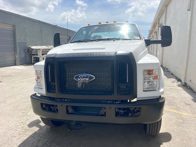 Truck Chassis Ford F-750 2025