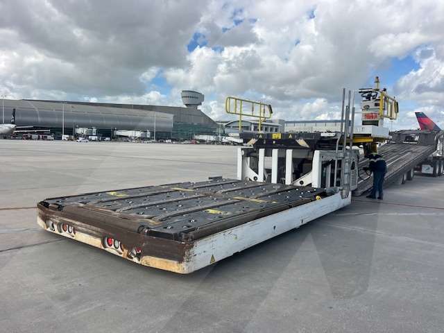 Cargo Loader TLD TXL-838 Wide