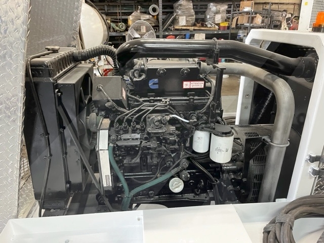 Ground Power Unit TUG 400/60 - 60 kVA+ 28.5 VDC