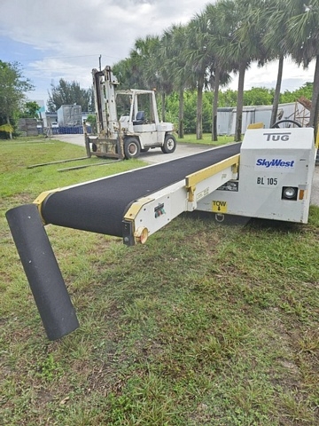 Belt Loader Tug 660E