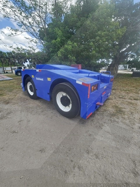 Push Back Tractor FMC B350E