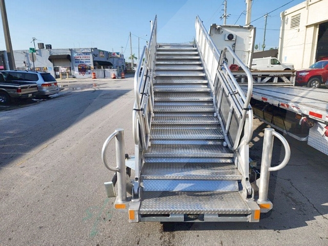 Passenger Stair Towable Standard GSE STD-95-145 2022