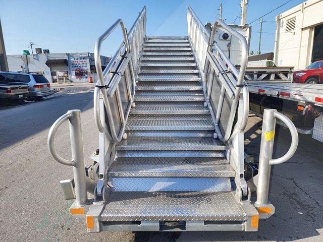 Passenger Stair Towable Standard GSE STD-95-145 2022