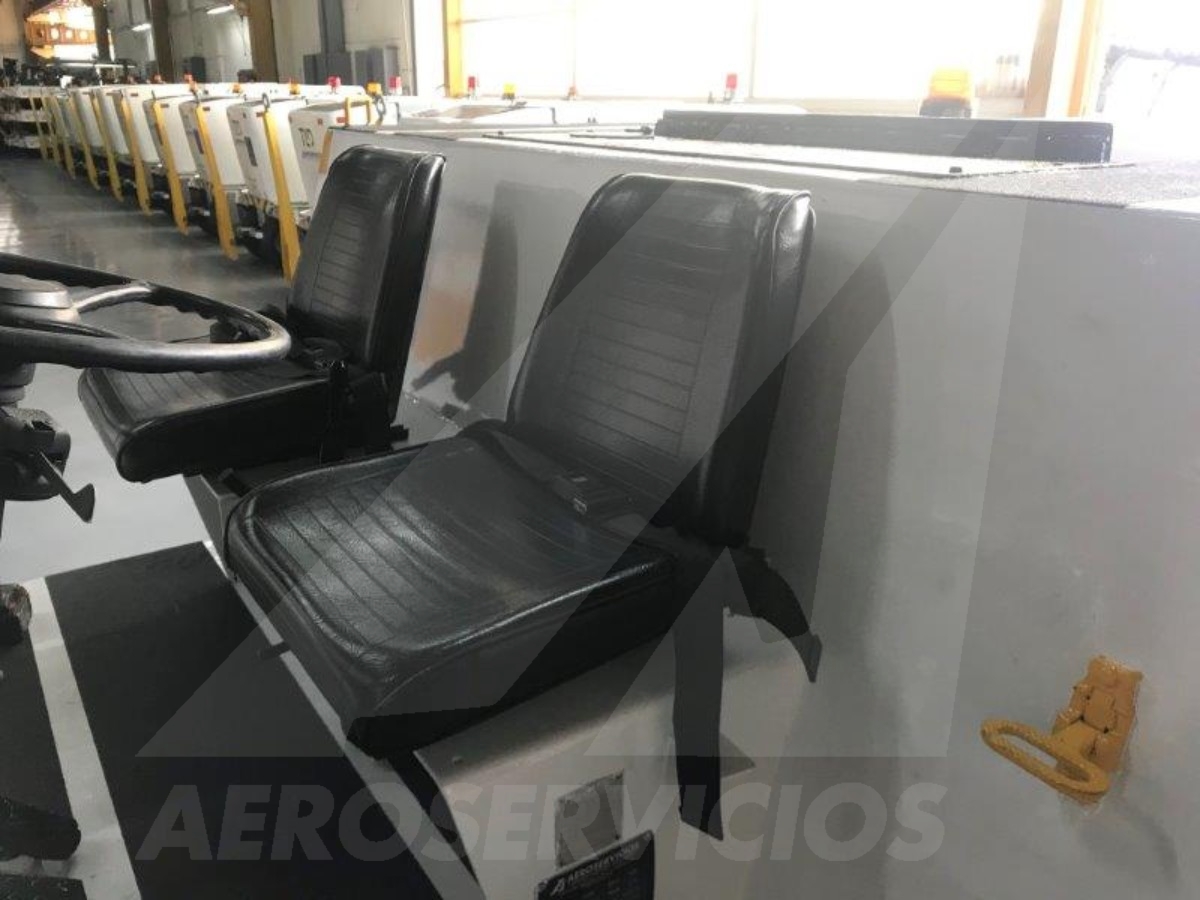 Push Back Tractor FMC B-500