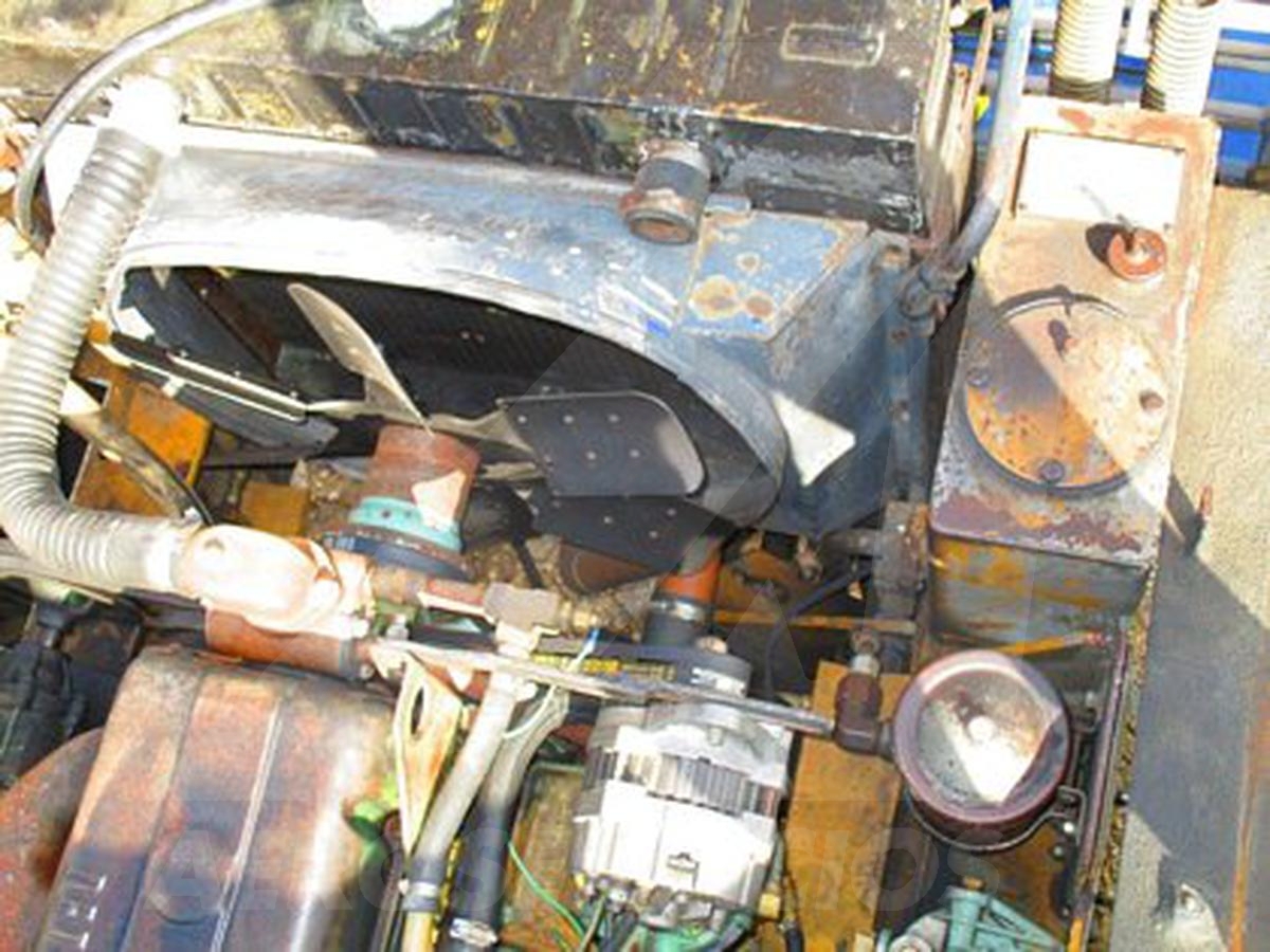 Push Back Tractor Hough-Paymover T-180 FA