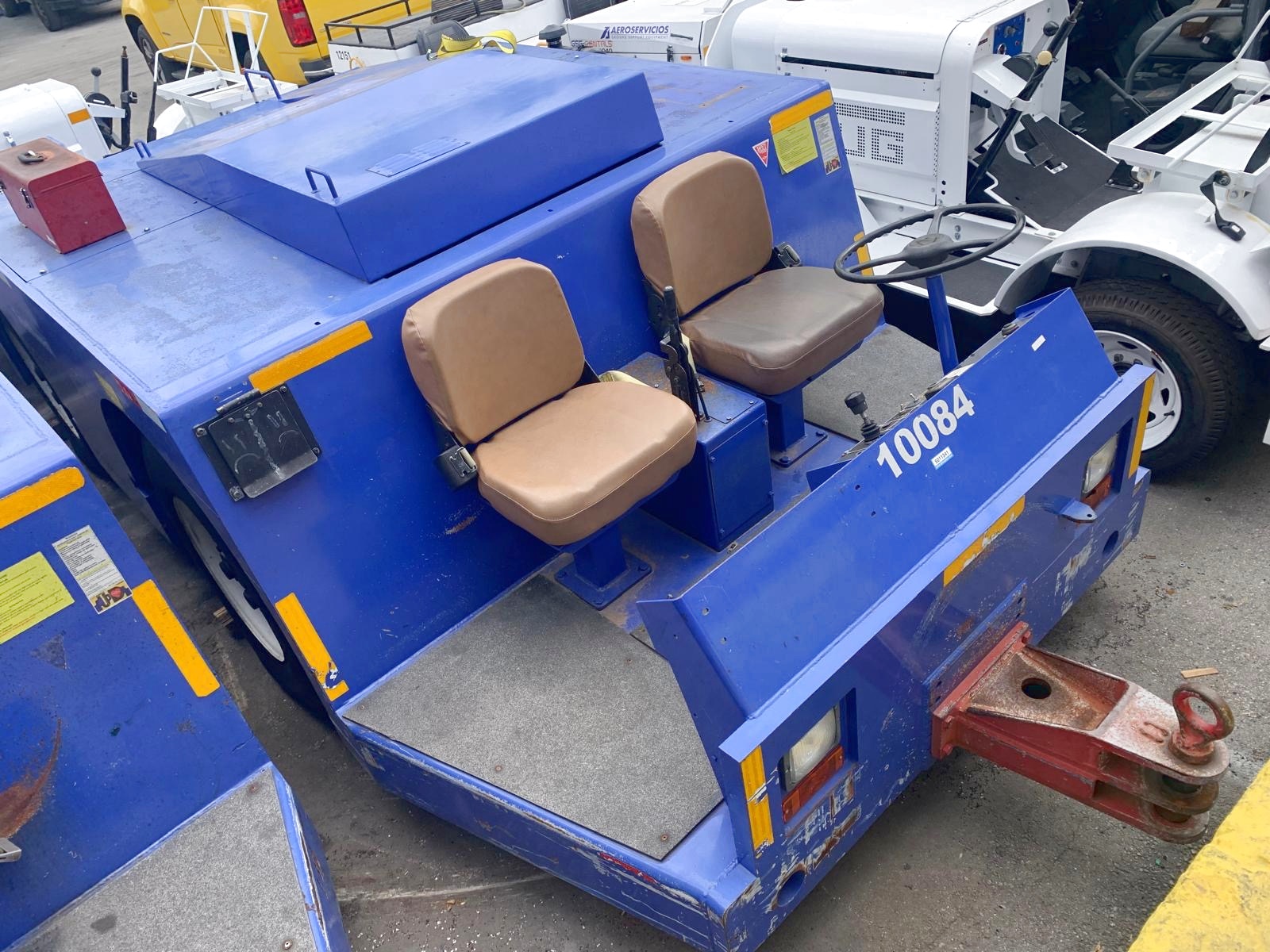 Push Back Tractor FMC B350E