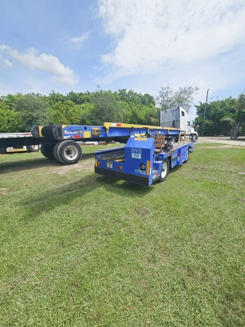 Belt Loader Tug 660