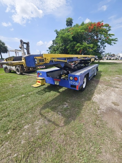 Belt Loader Tug 660