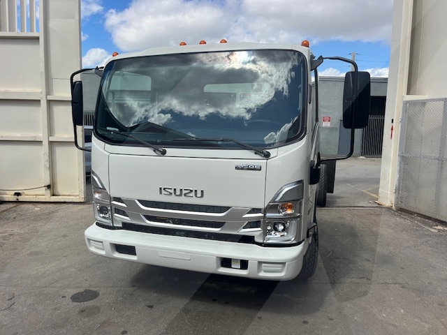 Truck Chassis Isuzu NPR - Gasoline