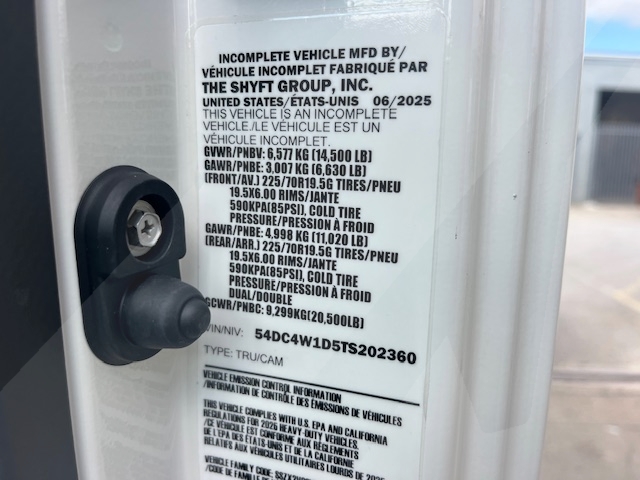 Truck Chassis Isuzu NPR - Gasoline