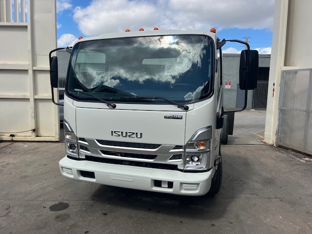 Truck Chassis Isuzu NPR - Gasoline