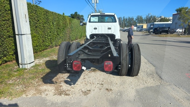 Truck Chassis Ford F-750 2026
