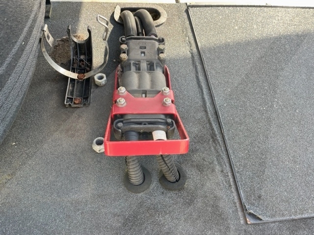 Belt Loader Tug 660E