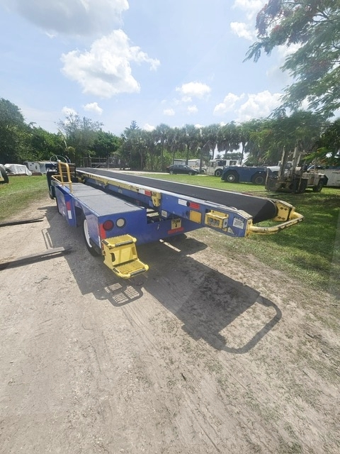 Belt Loader Tug 660