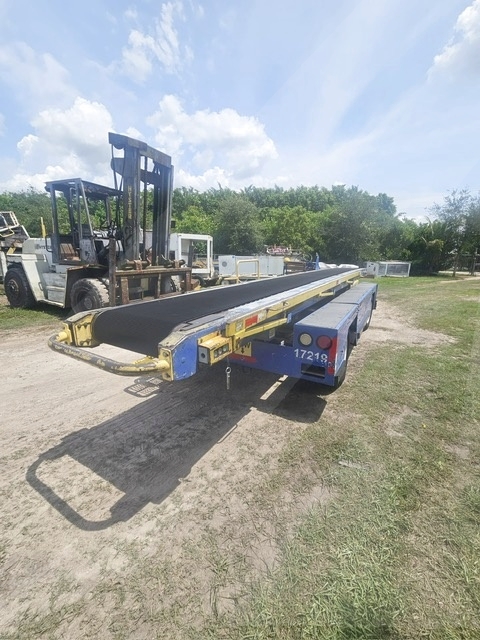 Belt Loader Tug 660