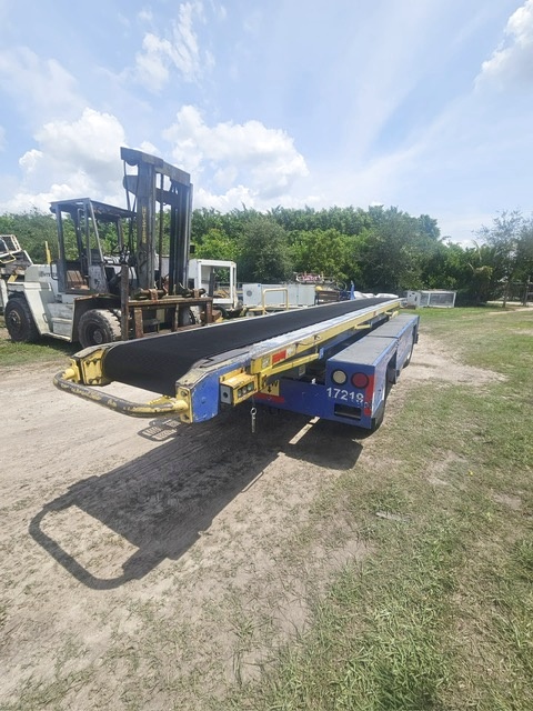Belt Loader Tug 660