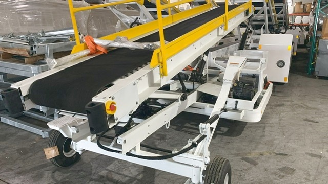 Towable Belt Loader Wasp A01771D-3179