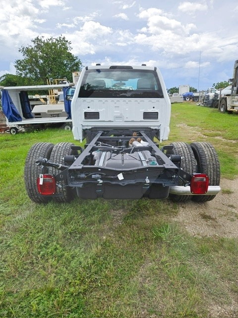 Truck Chassis Ford F-350 XL SD 2024