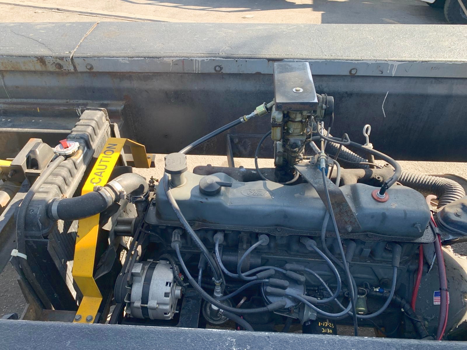 Belt Loader Tug 660