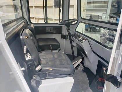 Push Back Tractor FMC B-500