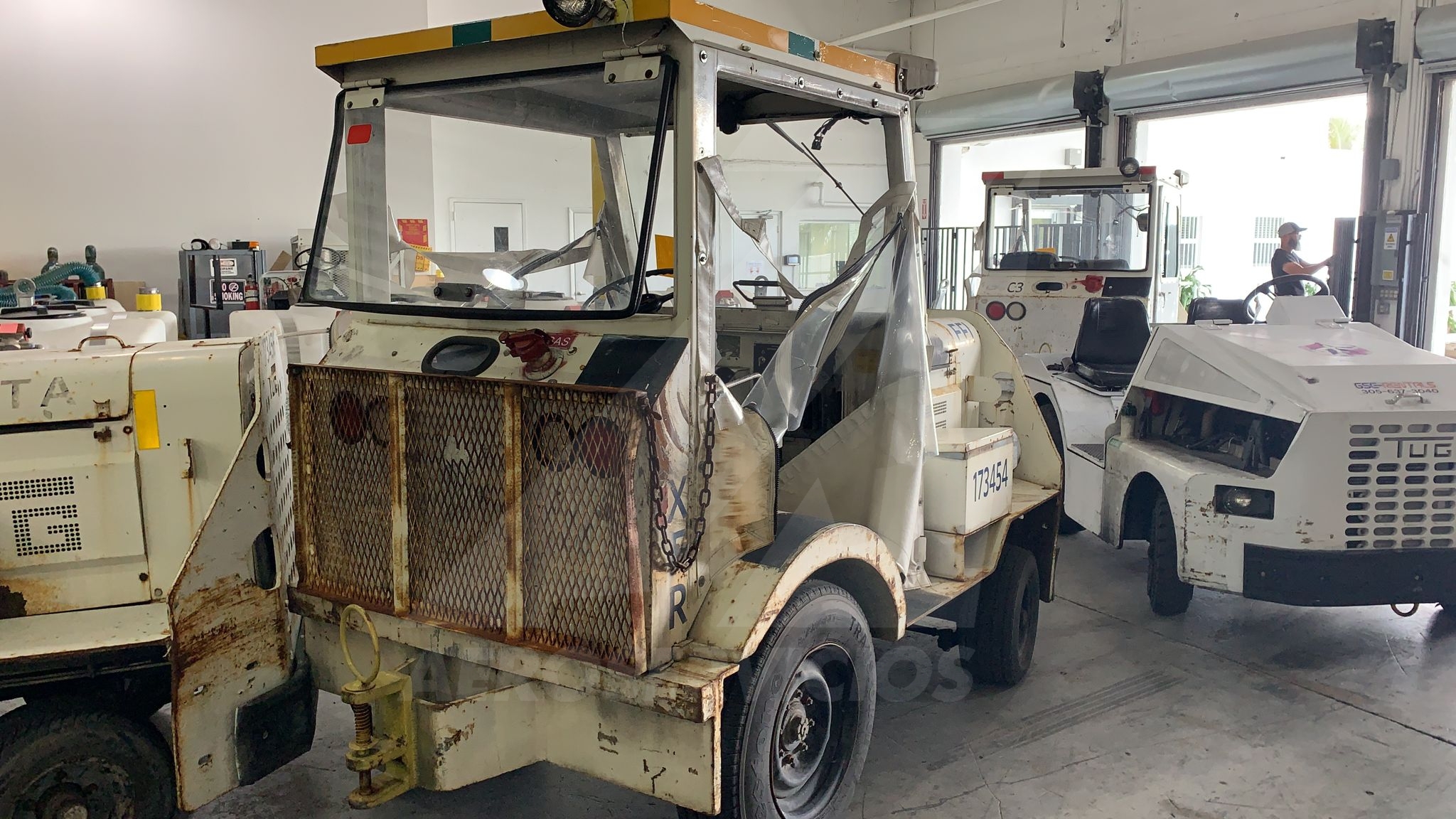 Baggage Tractor Tug MA-30/40 Cab